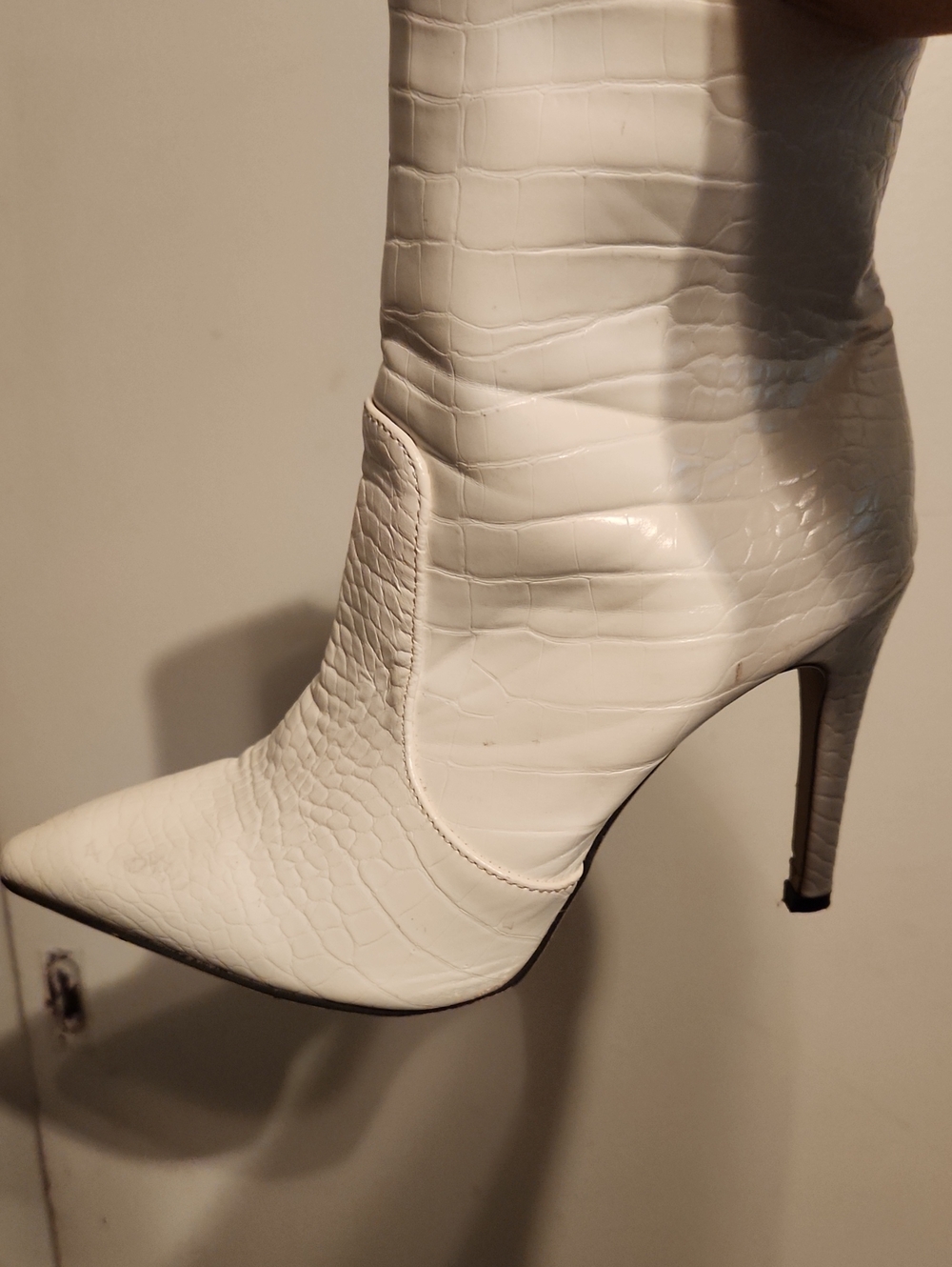 White Croc-Embossed Pointed Toe Stiletto Boot